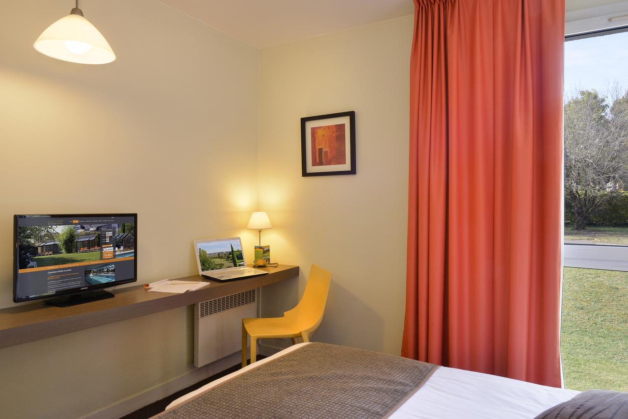 Logis Luccotel Cosy Loches Exteriör bild